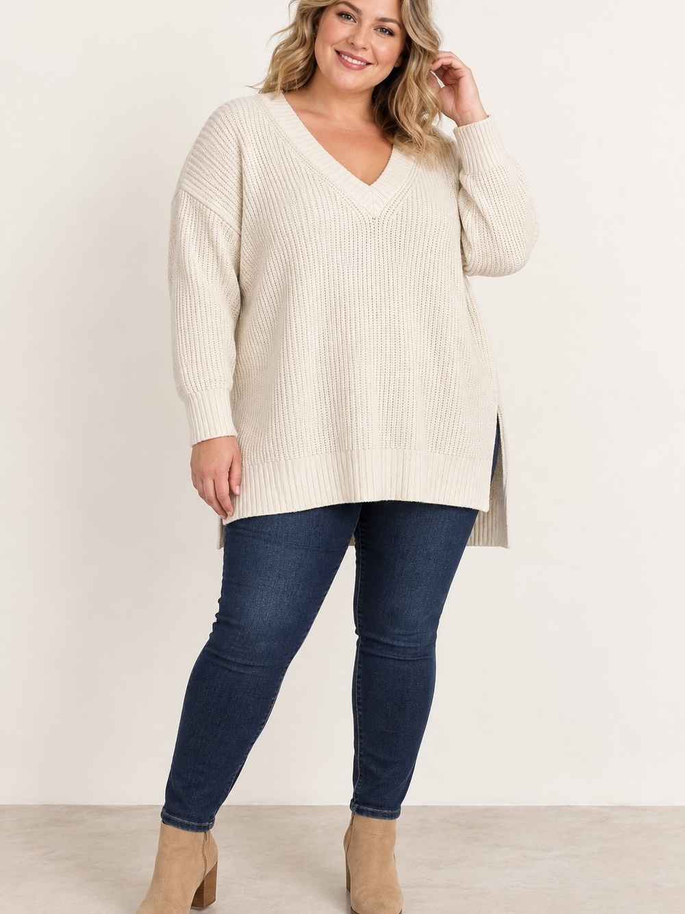 Ava & Viv Cream V-Neck Ribbed Tunic Sweater